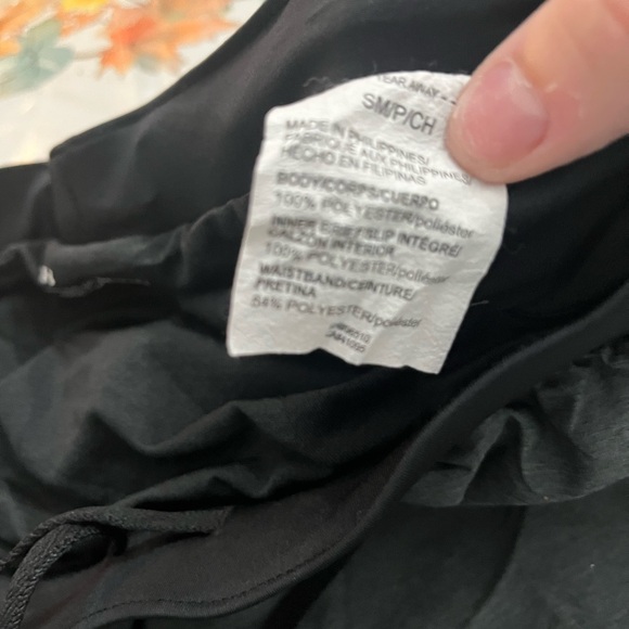 Under Armour‎ Women's Charcoal Athletic Shorts - Picture 4 of 5